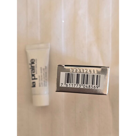 La Prairie Luxe Cream - Sheer - Picture 3 of 3